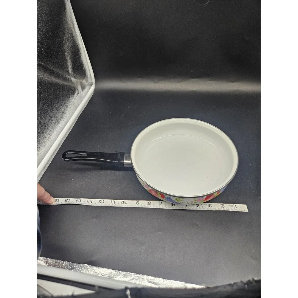 Vintage Enamelware Apple & Grape Medium Sauce Pan
